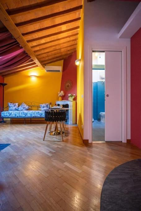22 Home - Parcheggio Privato - Accogliente - Collegamento Sardegna E Corsica Livorno Buitenkant foto